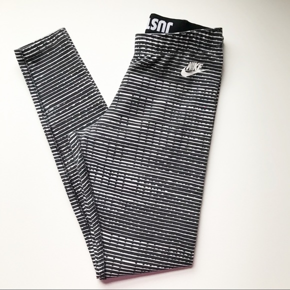 Nike Pants - Nike | Black &White Full Length Legging Yoga Pants